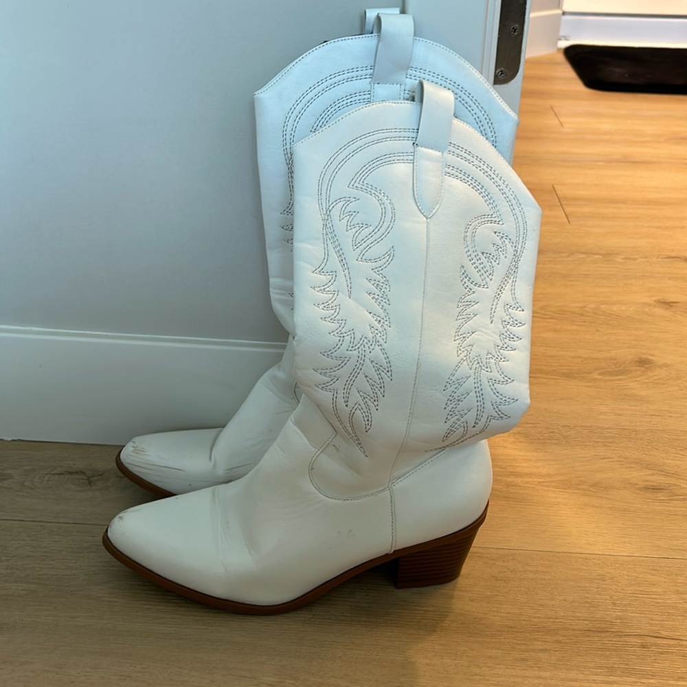 White cowgirl boots
